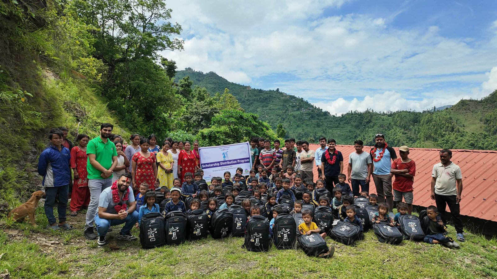 चेपाङ बालबालिकाका लागि नेपाल ट्युबको शैक्षिक उपहार