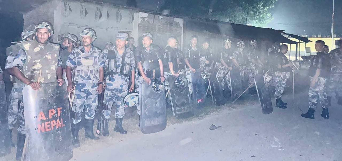 सुनसरीमा अनिश्तिकालीन कर्फ्यू  जारी