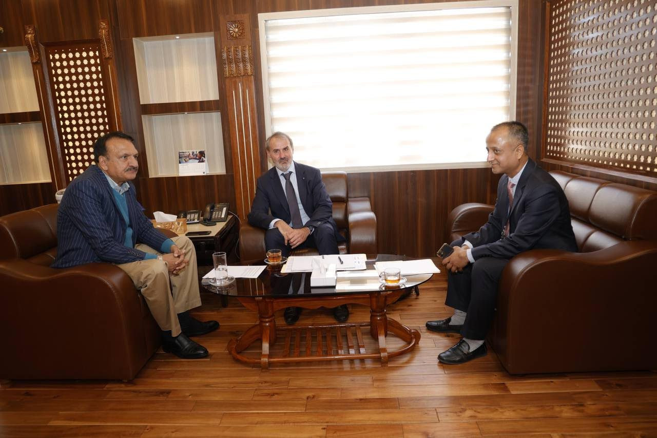 आयोजना कार्यान्वयन प्रभावकारी बनाउन अर्थमन्त्रीलाई विश्व बैंक र एडिबीको आग्रह