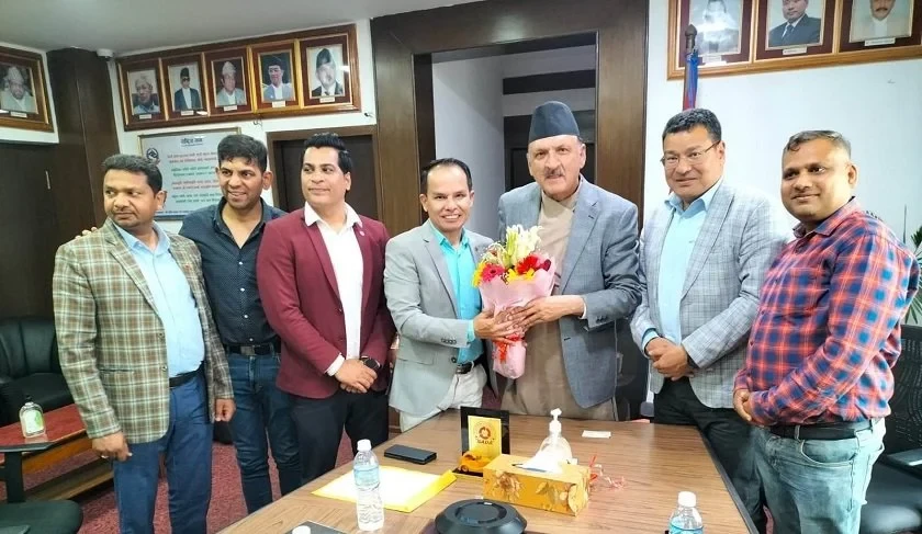 अटोमोवाइल व्यवसायीले समस्या समाधान गर्न अर्थमन्त्रीसंग राखे माग