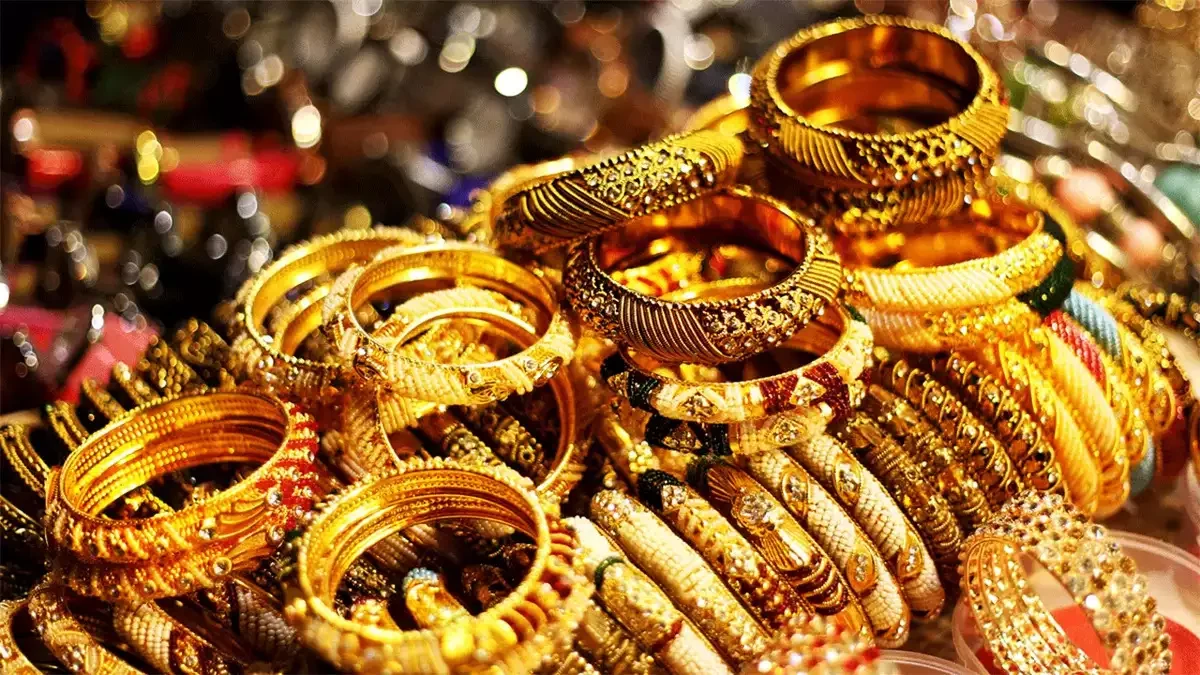 घट्यो सुनको मूल्य , कतिमा हुदैँछ कारोबार ?