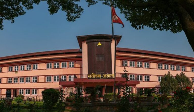 सांसदलाई निजी स्वकीय सचिव सुविधा दिने निर्णयविरुद्ध सर्वोच्चमा रिट
