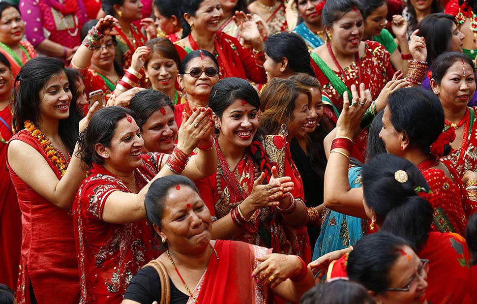 आज हरितालिका तीज मनाइदै, ब्रत किन बसिन्छ ?