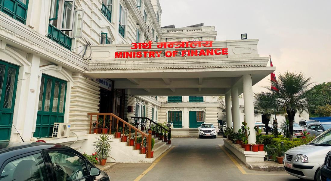 आर्थिक सर्वेक्षणअनुसार कस्ता छन् हाम्रा उद्योग क्षेत्रका परिसूचकहरु ?