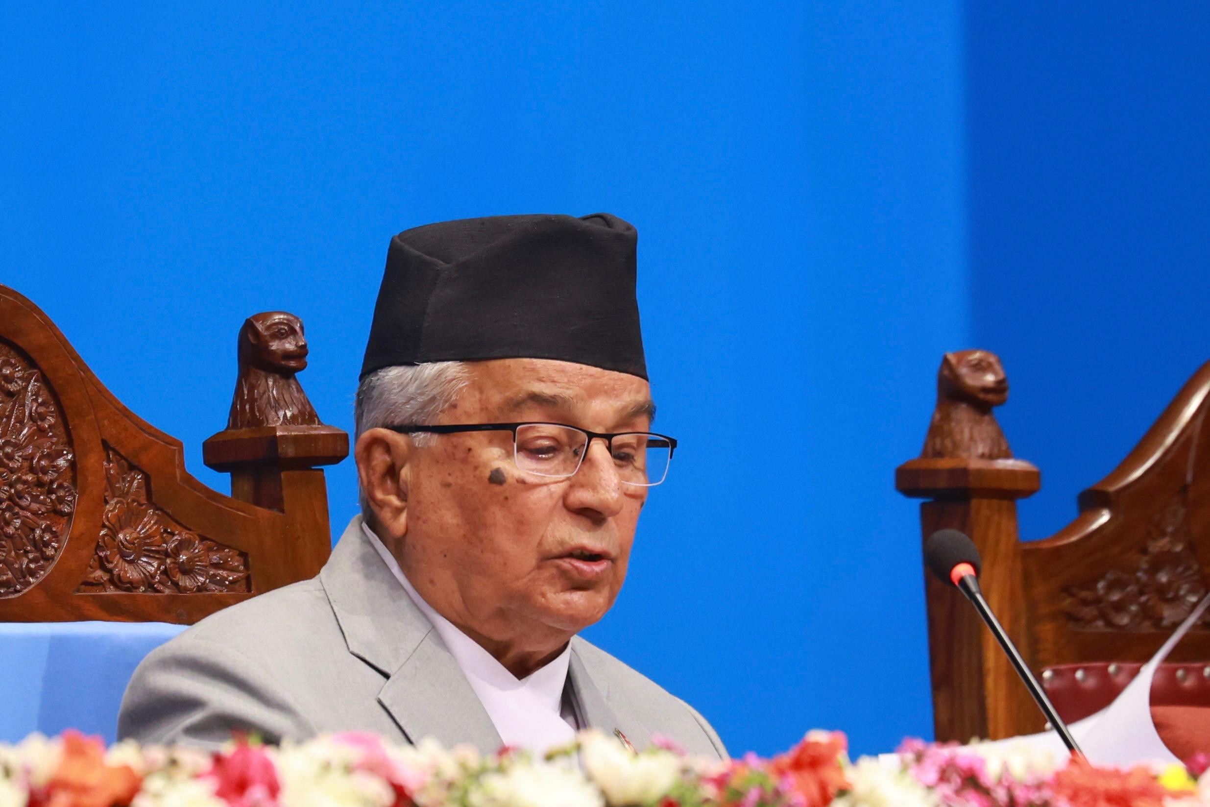 विद्यालय शिक्षा ऐन पारित गर्ने, सामुदायिक र संस्थागत विद्यालयका पाठ्यक्रममा एकरुपता ल्याइने