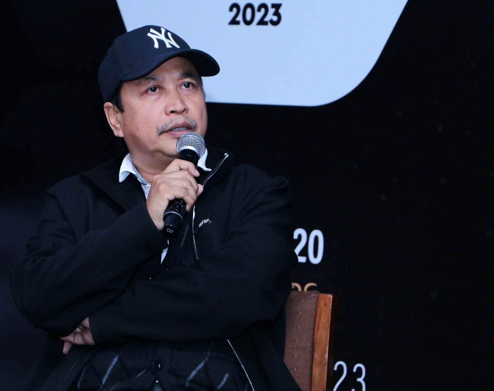 चलचित्रले बिस्तारै प्रभाव पार्छः निर्देशक सायमी