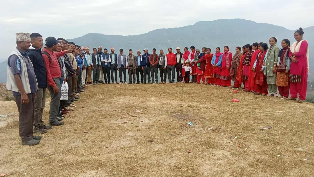 दैलेखमा अनुदान शिक्षकको आन्दोलन तीव्र, ११ महिना तलब नपाएपछि तालाबन्दी