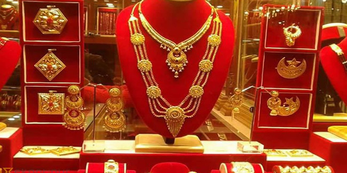 हप्ताको पहिलो दिन आइतवार सुनको भाउ तोलामा दुई हजार नौ सय रुपैयाँले बढ्यो