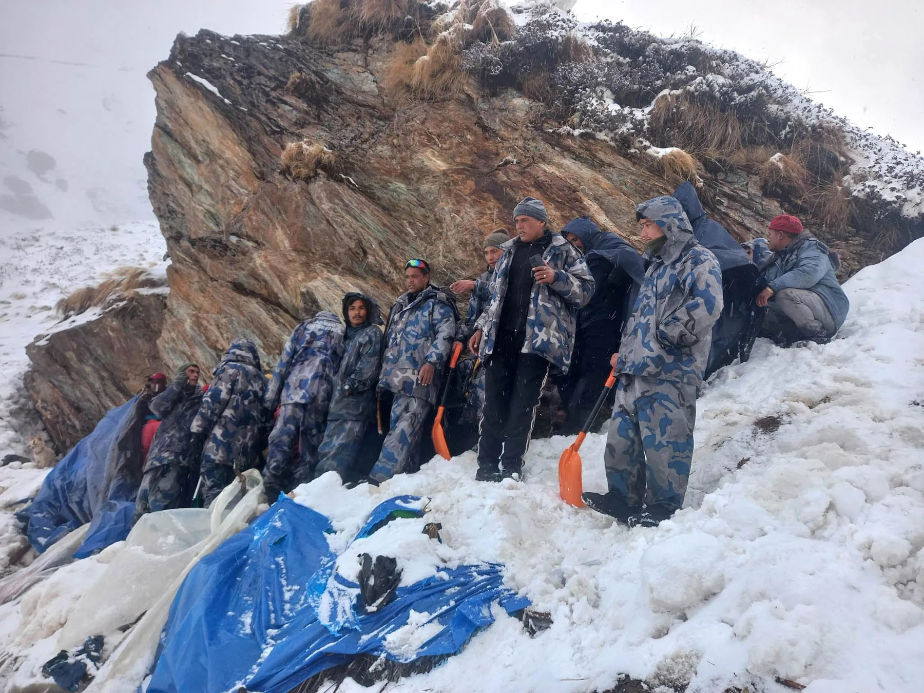 दार्चुला हिमपहिरो अपडेटः पाँच यार्सागुम्बा सङ्कलक बेपत्ता